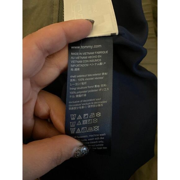 Tommy Hilfiger women's army green zip up bomber jacket snap pockets size small - Picture 9 of 9